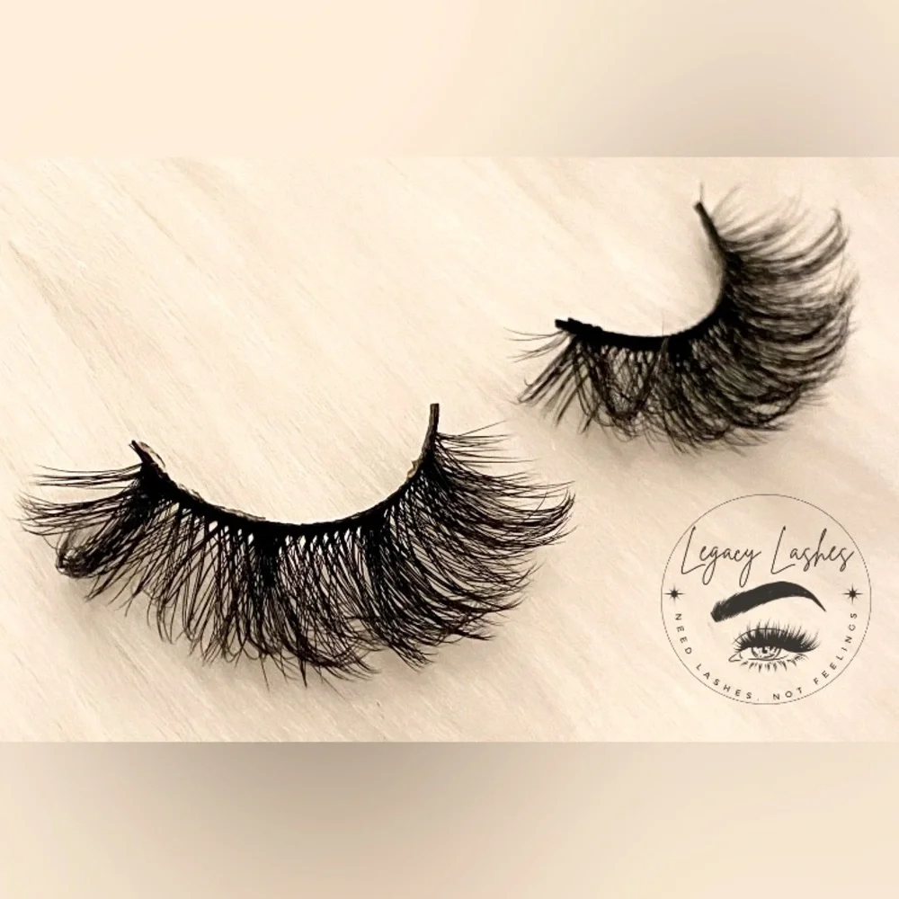 Pretty Girl - Perfect And Natural 20 MM Minks 🫶🏼 - Picture 3 of 3